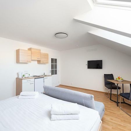 Ferdinand Apartment Prague Exterior photo