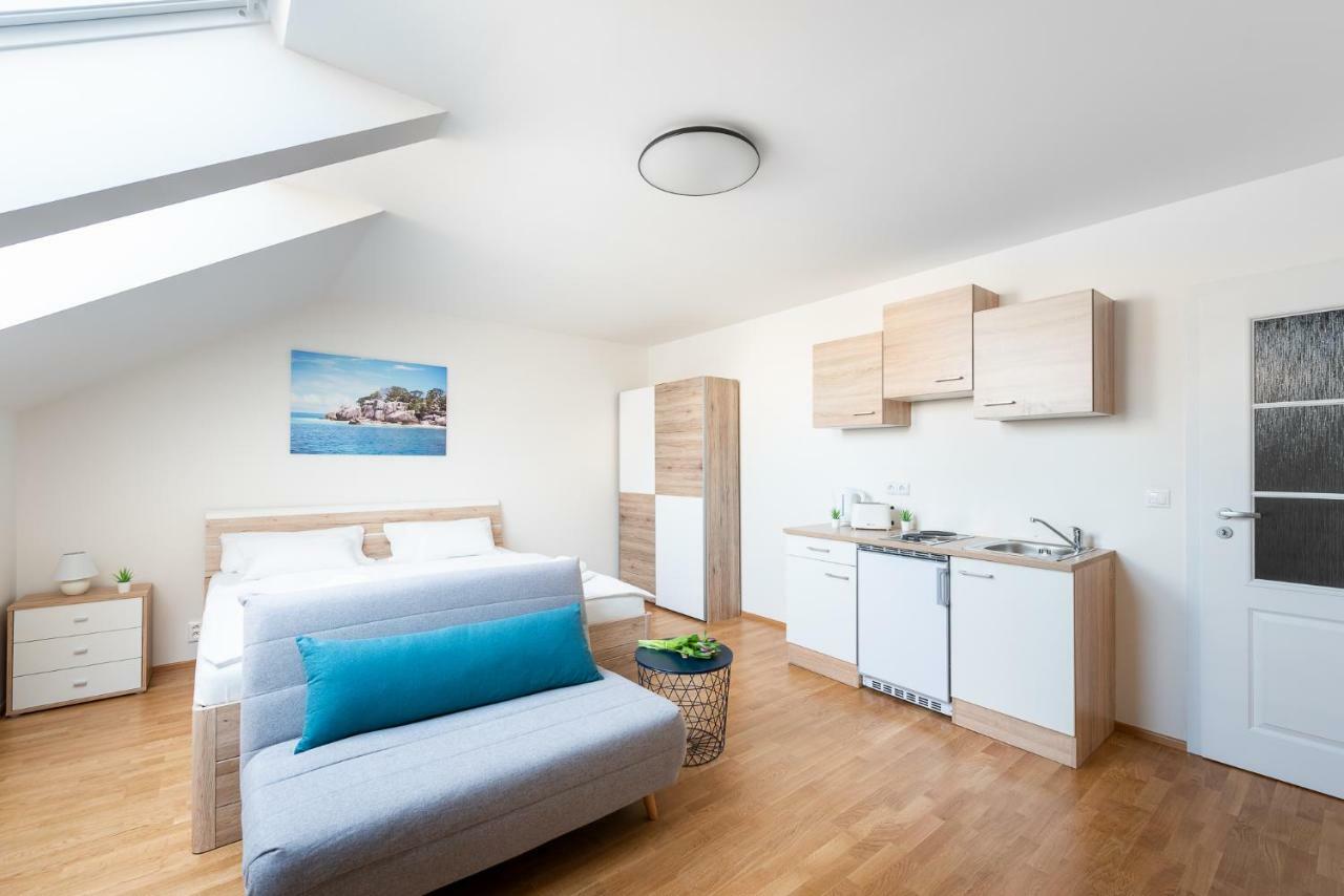 Ferdinand Apartment Prague Exterior photo